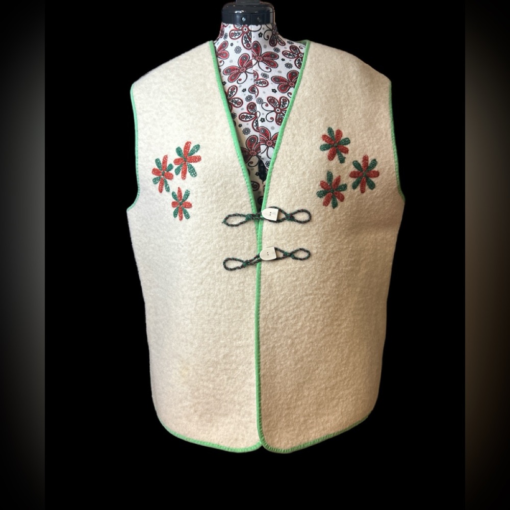 Vintage Inuit Handcrafted Artisan Wool Vest XL